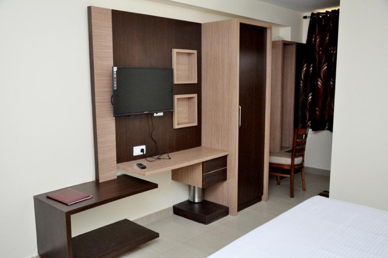 Hotel Radiance Gwalior Exterior photo