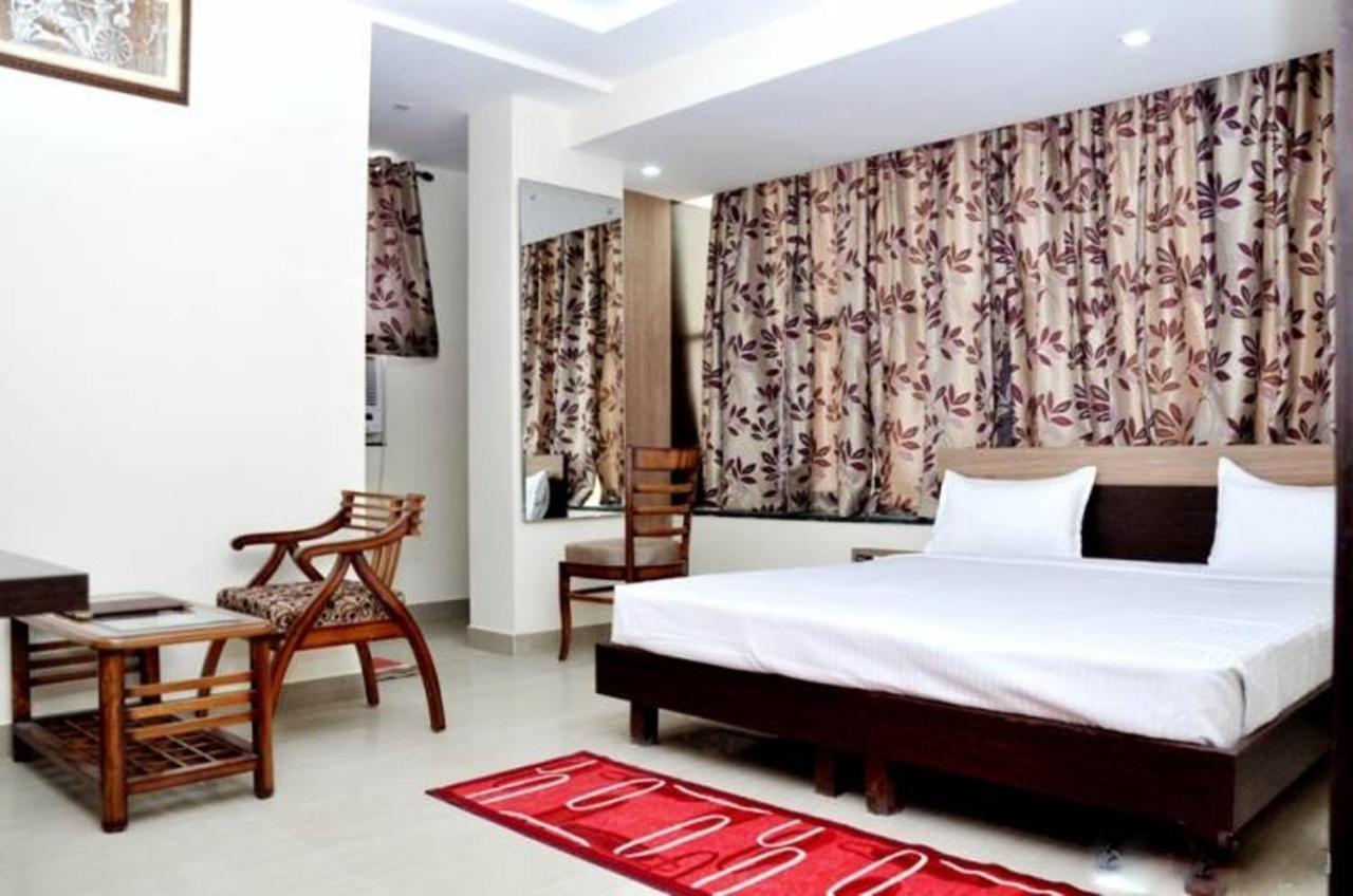 Hotel Radiance Gwalior Exterior photo